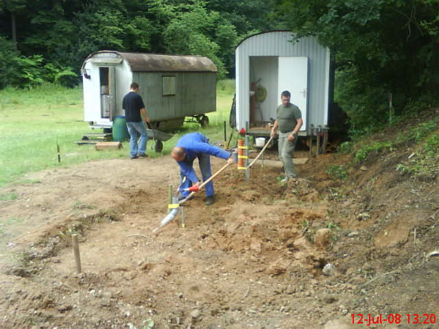 Grundstein f�r die neue H�tte