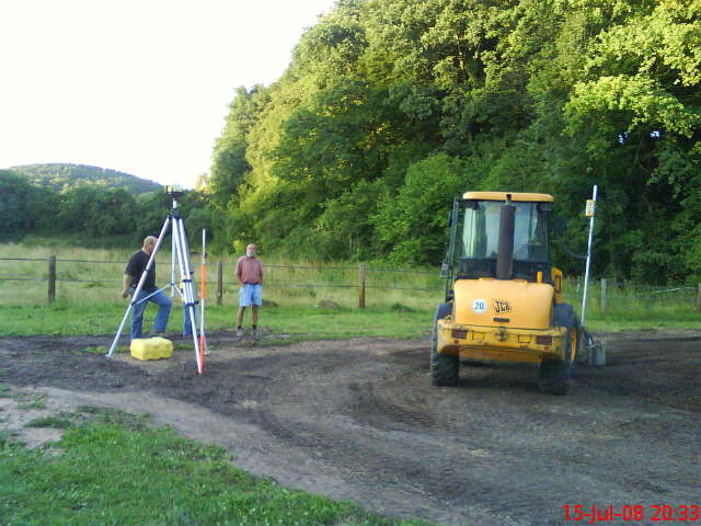 Planierarbeiten am Untergrund