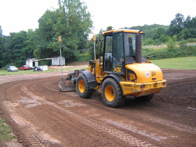 Planierarbeiten am Untergrund